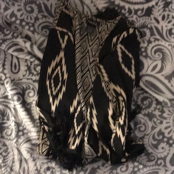 boho lightweight wrap kimono with fringe🌼 - Picture 5 of 5